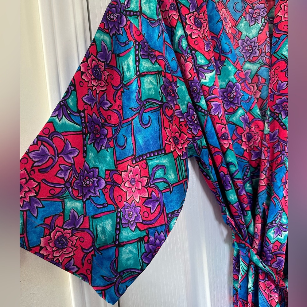 vintage ✨ Erika Taylor Intimates robe - Picture 6 of 6